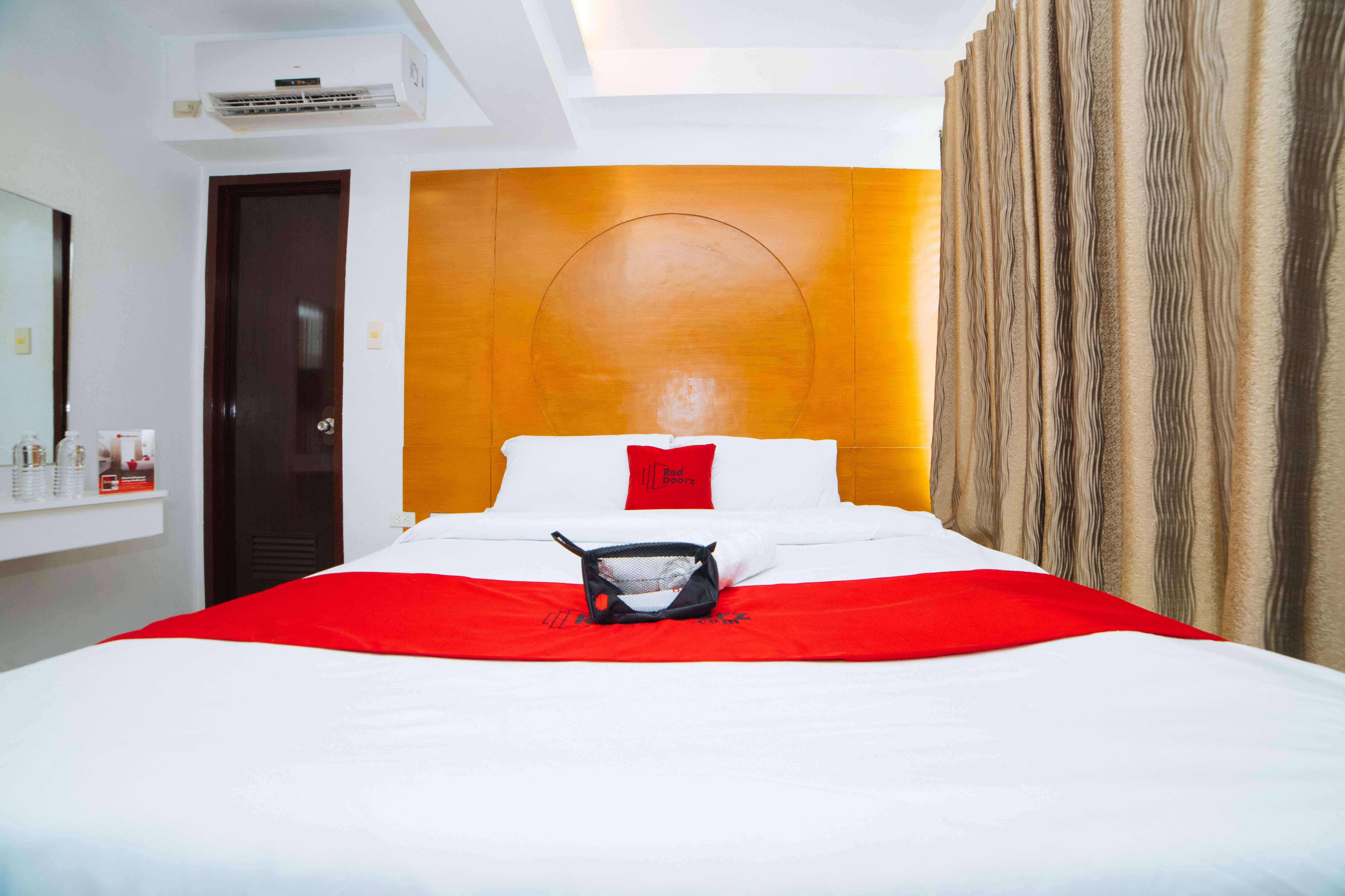 Reddoorz Near Bambang Station Hotel Manila Luaran gambar