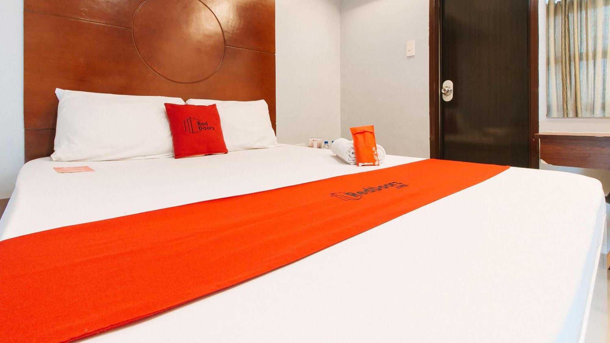 Reddoorz Near Bambang Station Hotel Manila Luaran gambar