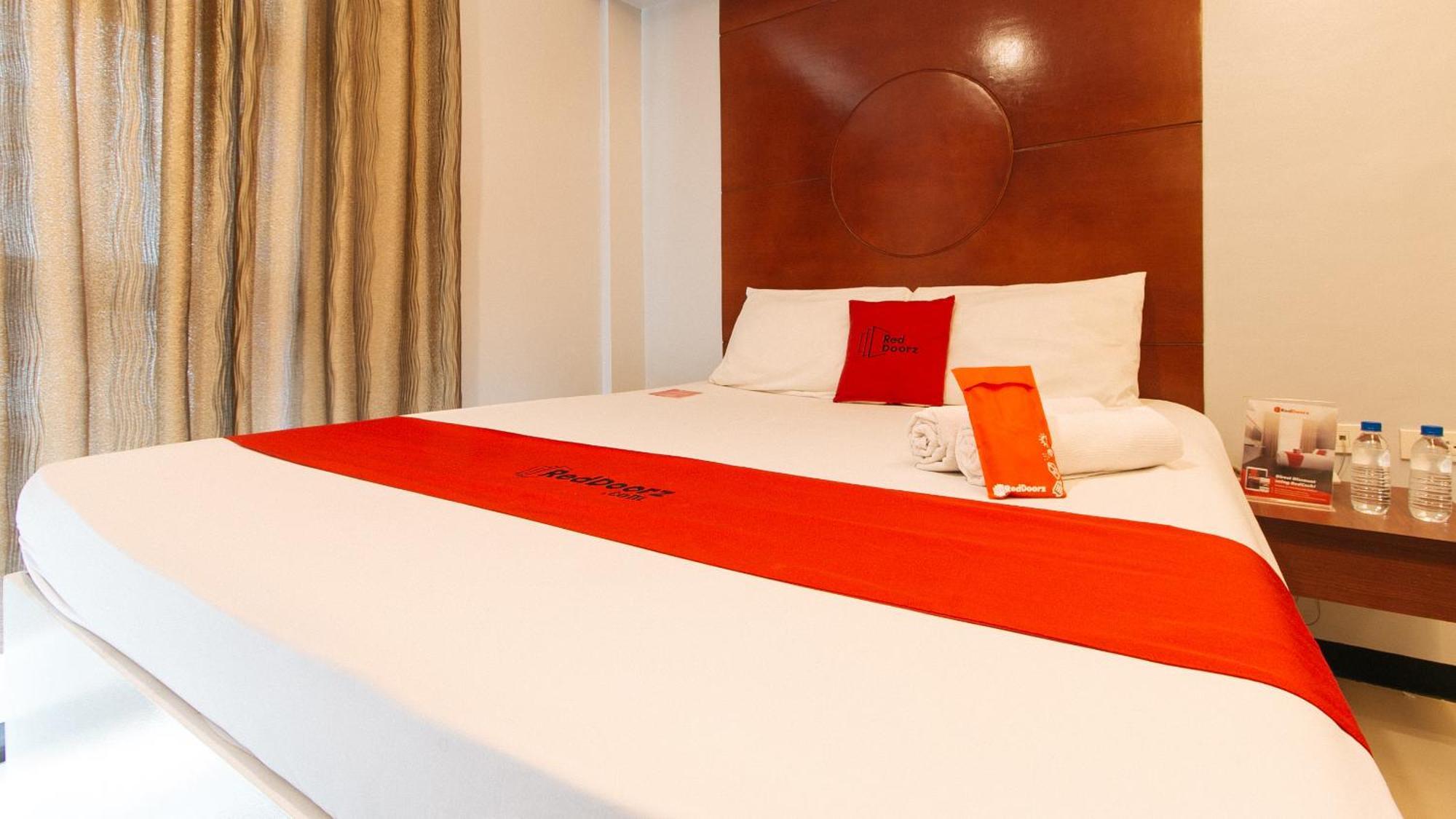 Reddoorz Near Bambang Station Hotel Manila Luaran gambar
