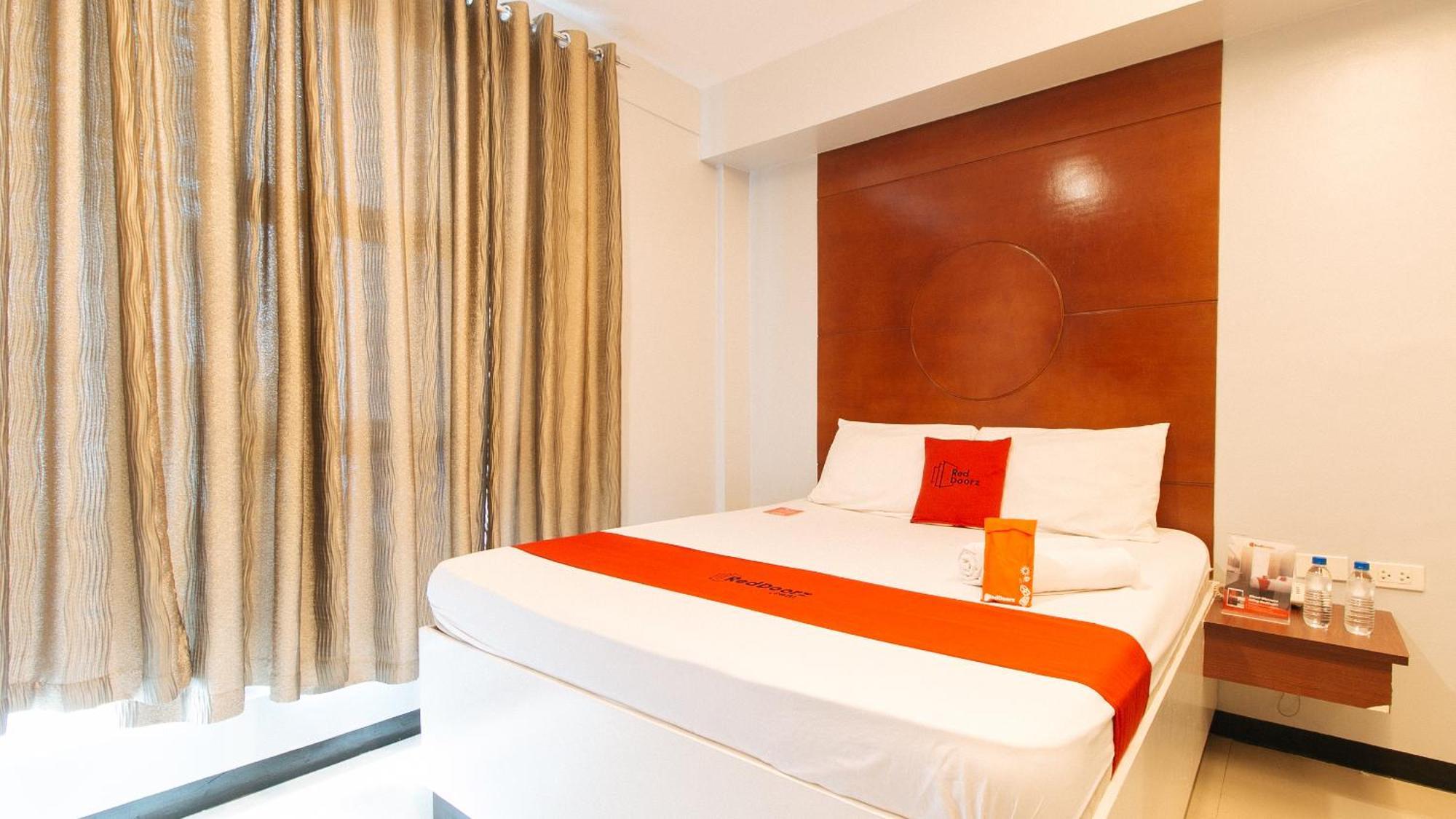 Reddoorz Near Bambang Station Hotel Manila Luaran gambar