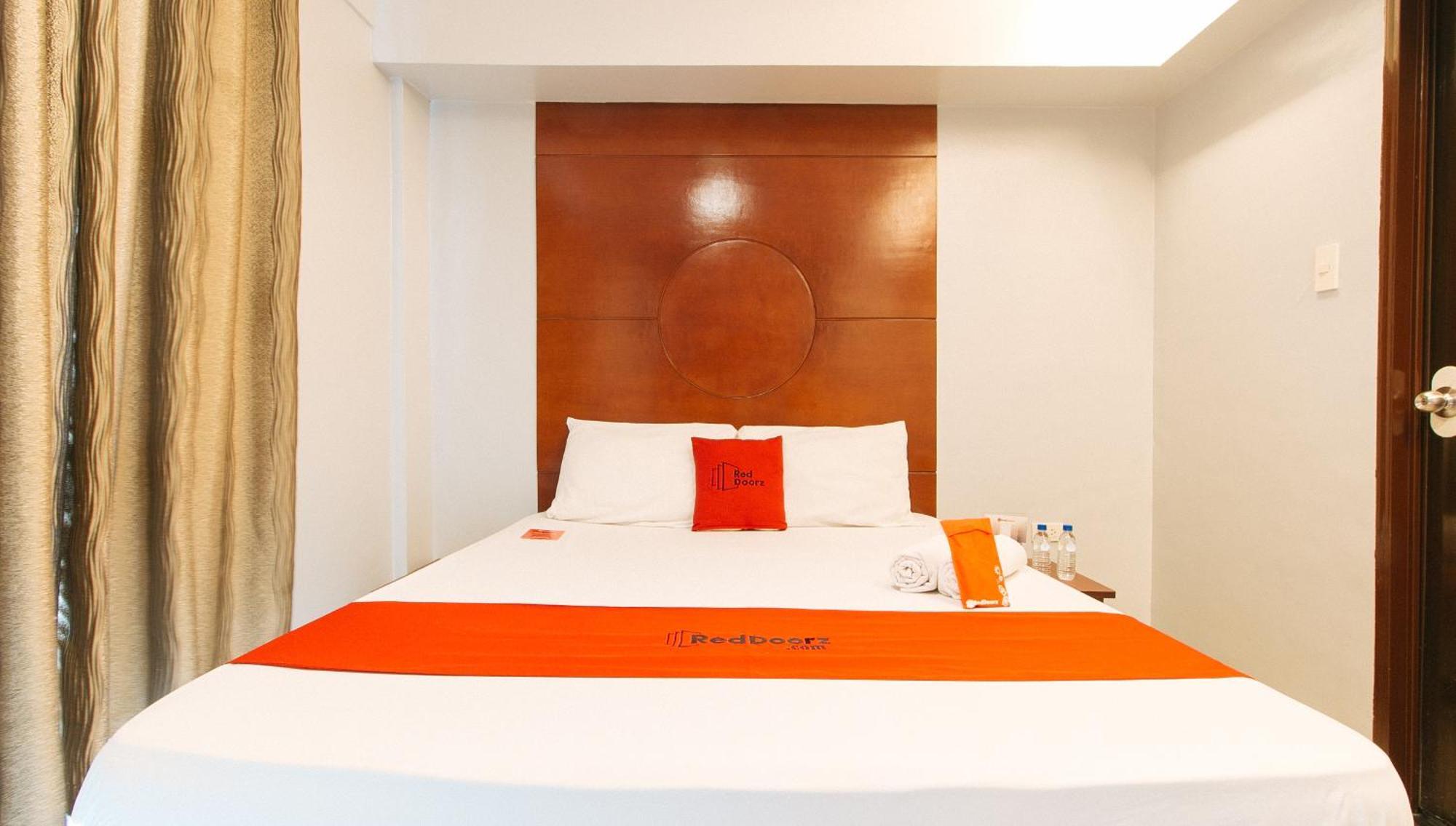 Reddoorz Near Bambang Station Hotel Manila Luaran gambar